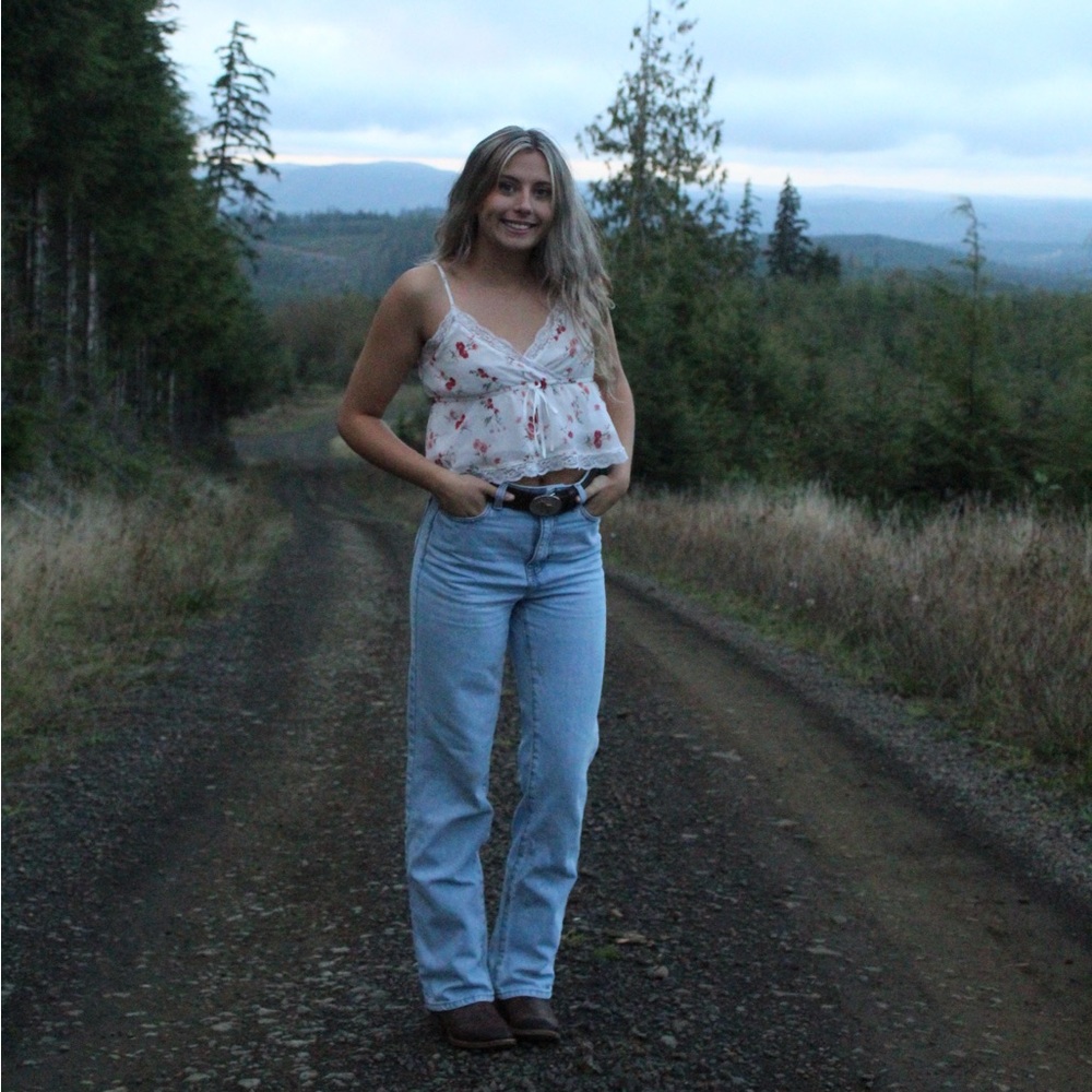 Meet your Posher, Sierra